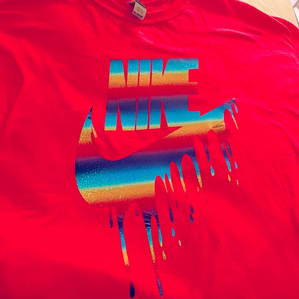 Red T-shirt w/Nike logo